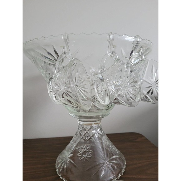 ANCHOR HOCKING Early American Prescut 700/674 Punch Bowl Set with cups ladle - Picture 6 of 14